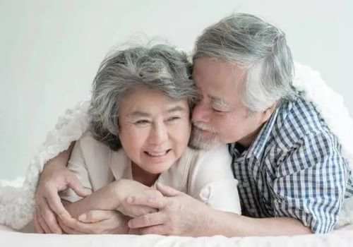 广州侦探取证：房产证两个人的名字离婚怎么办